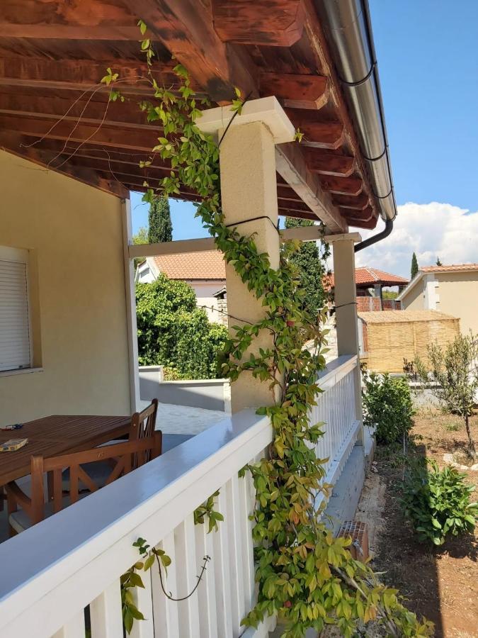 Villa Zdenka Milna  Εξωτερικό φωτογραφία