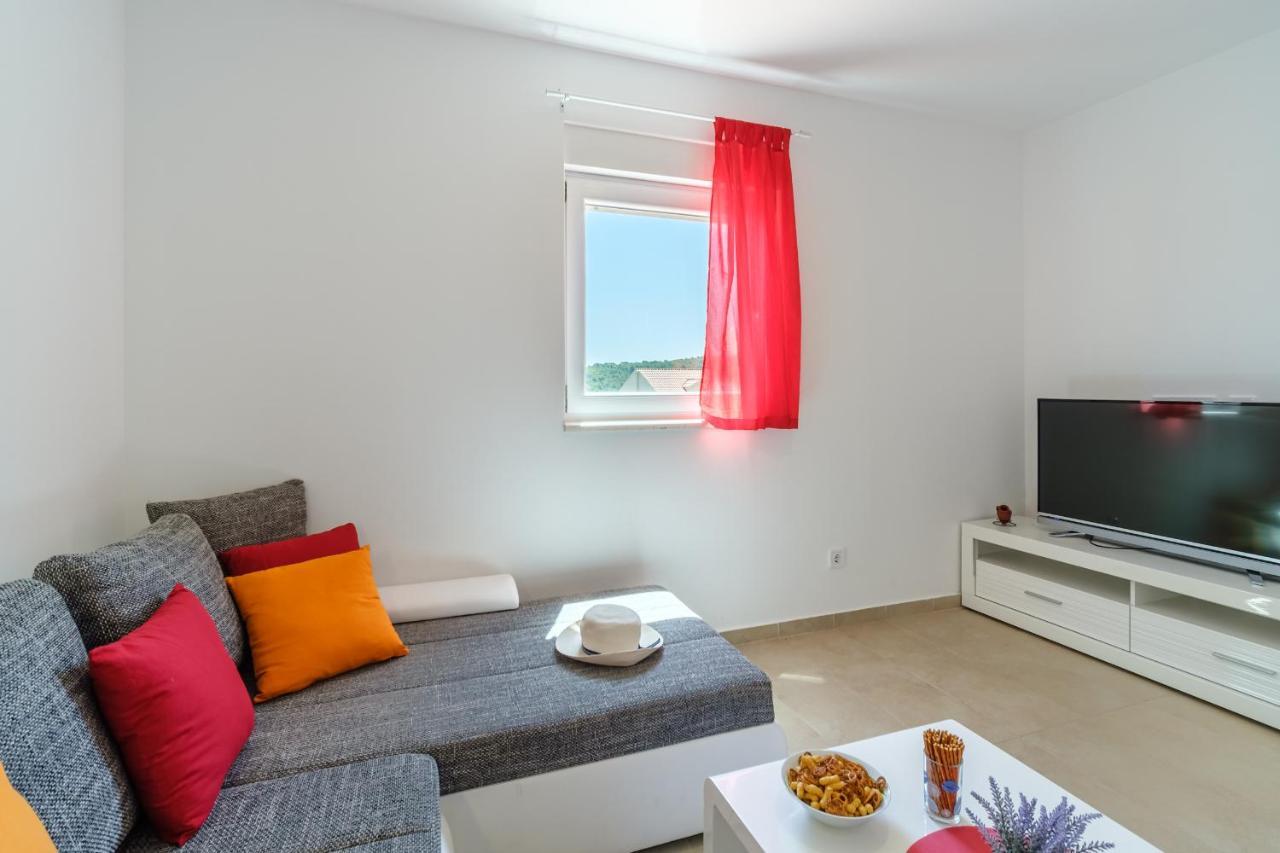 Villa Zdenka Milna  Εξωτερικό φωτογραφία